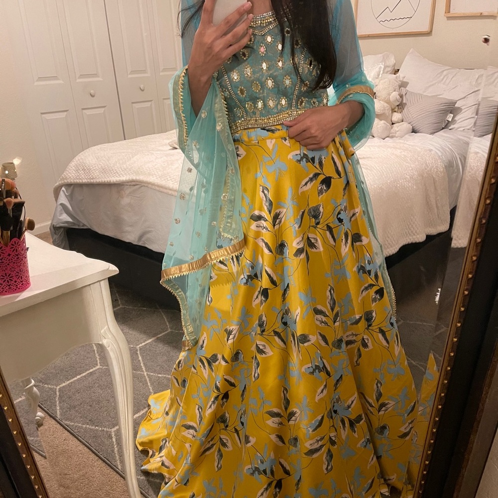 Mehndi lehenga